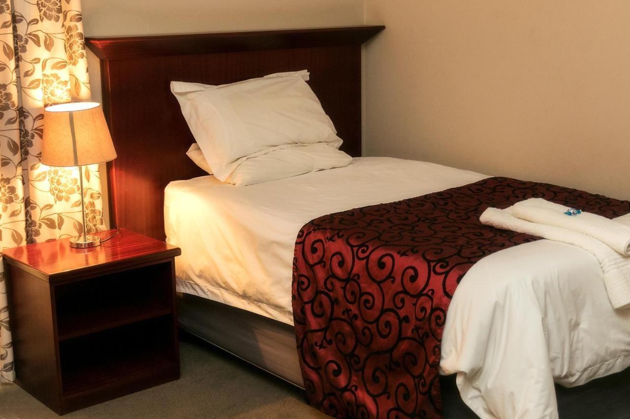 Mondior Manor Guest House Kimberley Dış mekan fotoğraf